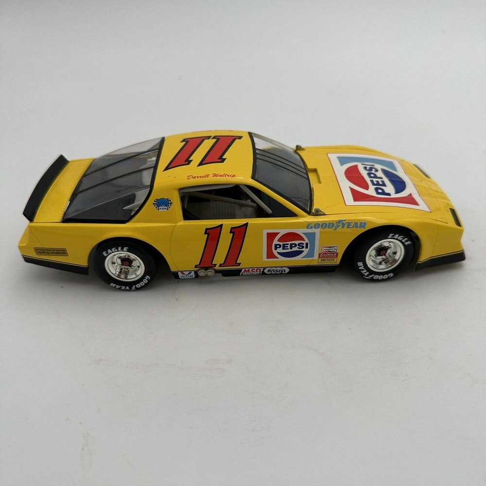 1983 Darrell Waltrip #11 Pepsi Firebird Xtreme 1:24 NASCAR Action